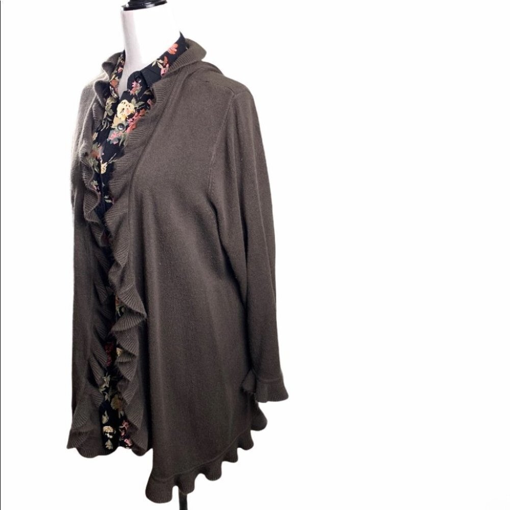 EVIE Ruffle Cardigan Brown 3X - Picture 2 of 5